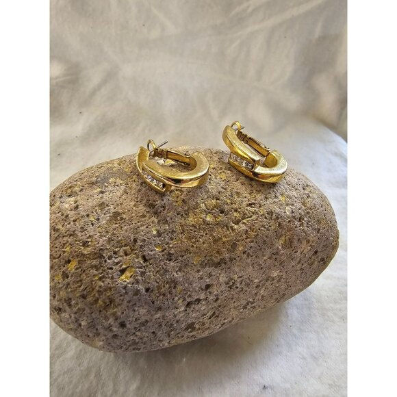 Gold Toned Rhinestones C Hoop Oval Shaped Earrings English Lock Pierced Classy - Picture 7 of 8